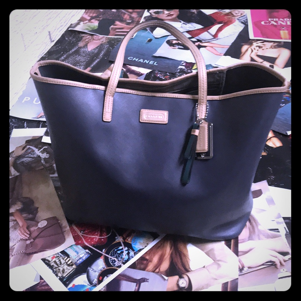 Coach Park Metro Leather Tote. Navy. Beige. Green.